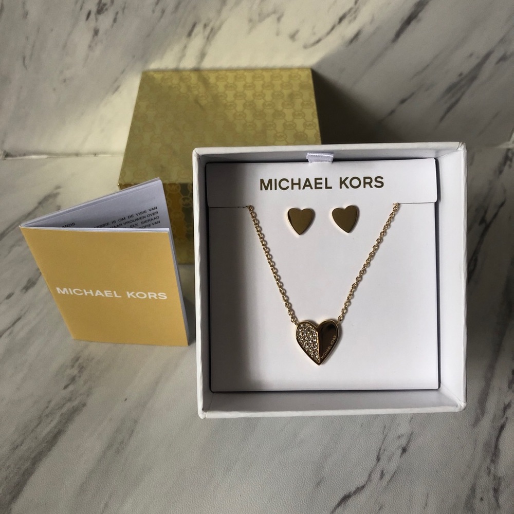 NWT Michael Kors Heart Necklace and Earrings Set